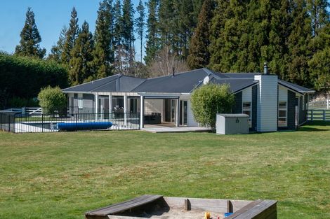 Photo of property in 15 Maple Grove, Acacia Bay, Taupo, 3385