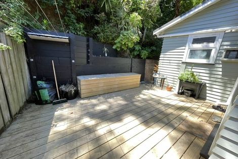 Photo of property in 71 Liardet Street, Vogeltown, Wellington, 6021