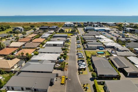 Photo of property in 18 Hugo Way, Papamoa Beach, Papamoa, 3118