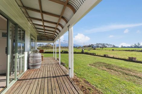 Photo of property in 220 York Road, Midhirst, Stratford, 4394