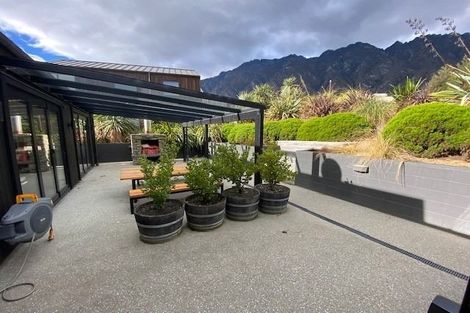 Photo of property in 17 Rannoch Drive, Jacks Point, Queenstown, 9371