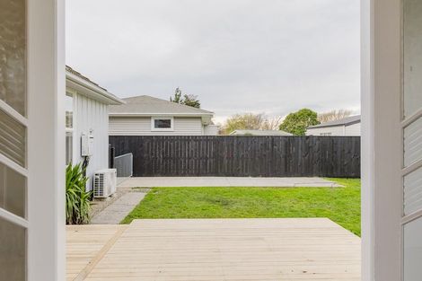 Photo of property in 60 Ellesmere Crescent, Highbury, Palmerston North, 4412