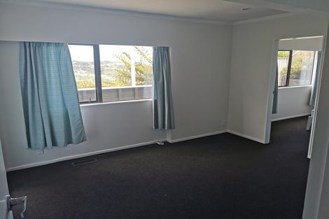 Photo of property in 15 Inverell Way, Seatoun, Wellington, 6022