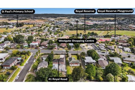 Photo of property in 41 Royal Road, Massey, Auckland, 0614
