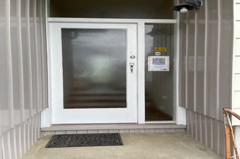 Photo of property in 30 Waverley Avenue, Glenfield, Auckland, 0629