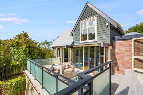 Photo of property in 5 Newnham Court, Tawa, Wellington, 5028