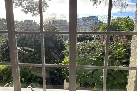 Photo of property in 5 Easdale Street, Kelburn, Wellington, 6012