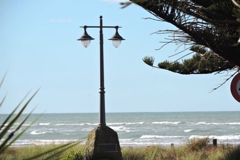 Photo of property in 10 Marriner Street, Sumner, Christchurch, 8081