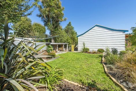 Photo of property in 16 Ensors Place, Waikuku Beach, 7402