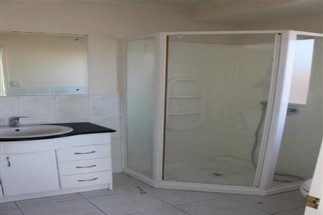 Photo of property in 10 Feeny Crescent, East Tamaki, Auckland, 2013