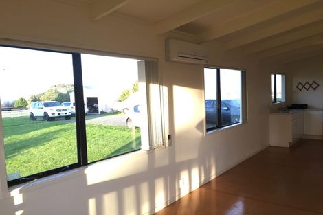 Photo of property in 175 Vaughans Road, Okura, Albany, 0792