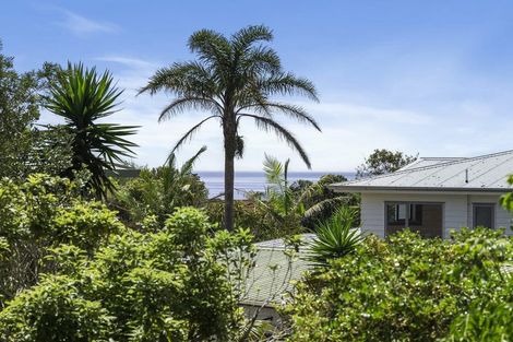 Photo of property in 5 Higham Ferrers Place, Red Beach, 0932