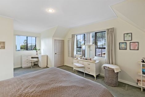 Photo of property in 42 Maygrove Drive, Orewa, 0931