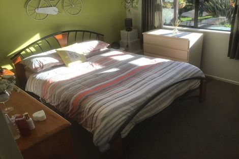 Photo of property in 12 Emery Place, Papamoa Beach, Papamoa, 3118