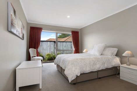 Photo of property in 16 Glenmonarch Place, Pyes Pa, Tauranga, 3112