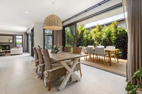 Photo of property in 563 Grenada Street, Papamoa Beach, Papamoa, 3118