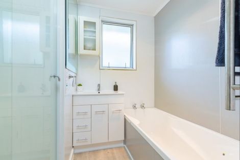 Photo of property in 18 Redwood Street, Elderslea, Upper Hutt, 5018