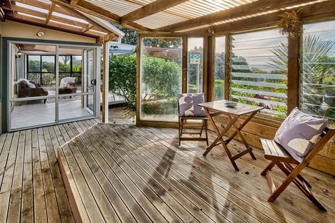 Photo of property in 83 Wellington Road, Paekakariki, 5034