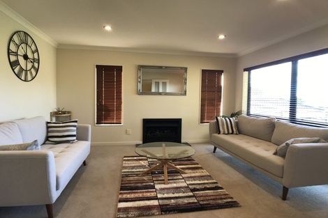 Photo of property in 19 Dressage Lane, Greenhithe, Auckland, 0632