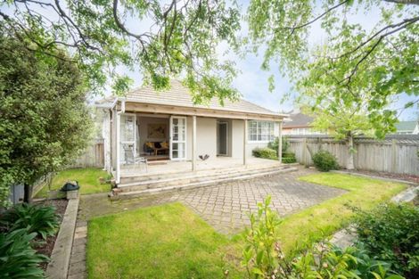 Photo of property in 622 Featherston Street, Roslyn, Palmerston North, 4414
