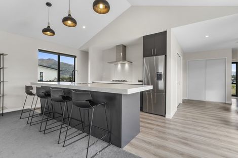 Photo of property in 27 Dingle Street, Lake Hawea, Wanaka, 9382