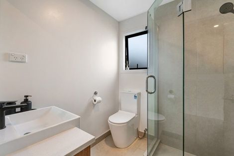 Photo of property in 35a St James Avenue, Helensville, 0800