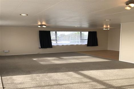 Photo of property in 5 Mataura Place, Clover Park, Auckland, 2019