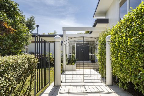 Photo of property in 40 Crewe Crescent, Hokowhitu, Palmerston North, 4410