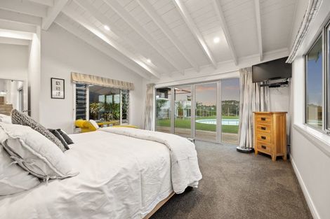 Photo of property in 145 Hanham Road, Kumeu, 0891