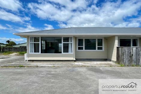 Photo of property in 4 Simons Street, Moturoa, New Plymouth, 4310