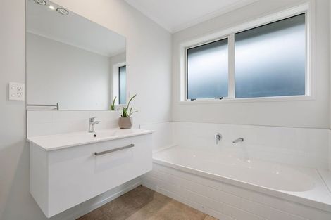 Photo of property in 87 Sentinel Avenue, Omokoroa, 3114