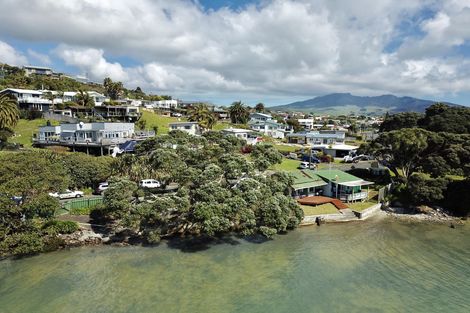 Photo of property in 80 Wallis Street, Raglan, 3225