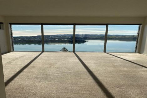 Photo of property in 22 The Anchorage, Whitby, Porirua, 5024