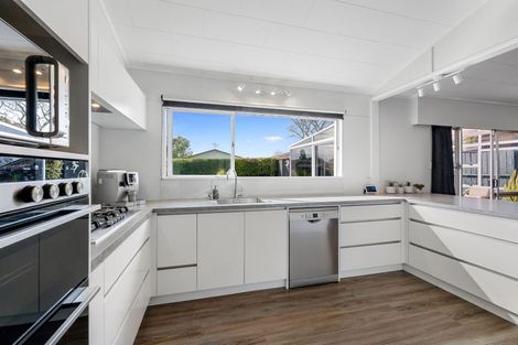 Photo of property in 5a Wesley Avenue, Frankleigh Park, New Plymouth, 4310