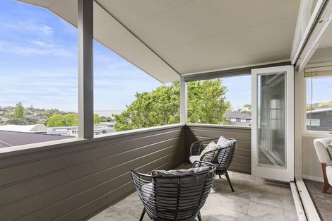 Photo of property in 104 Mellons Bay Road, Mellons Bay, Auckland, 2014