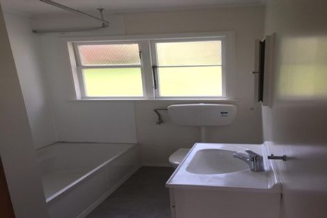 Photo of property in 69 Taylor Terrace, Tawa, Wellington, 5028