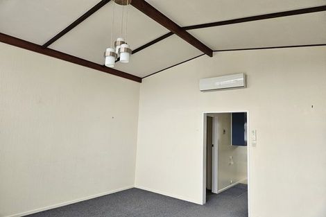 Photo of property in 2 Edwards Place, Terrace End, Palmerston North, 4410