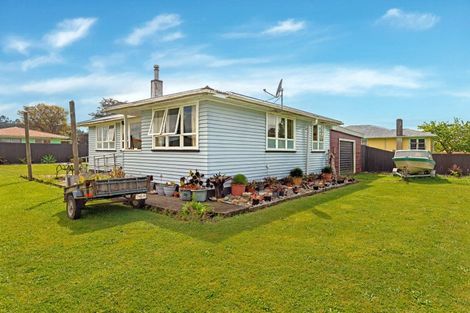 Photo of property in 35 Monkhouse Street, Tolaga Bay, 4077