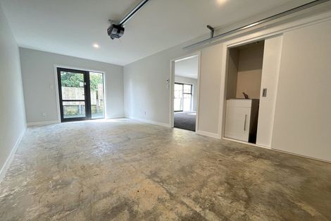 Photo of property in 49 Taylor Terrace, Tawa, Wellington, 5028