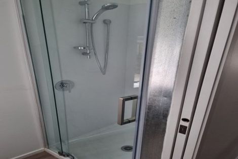 Photo of property in 67 Beaubank Road, Kelston, Auckland, 0602