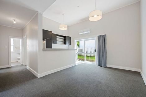 Photo of property in 2 Henry Street, Kilbirnie, Wellington, 6022