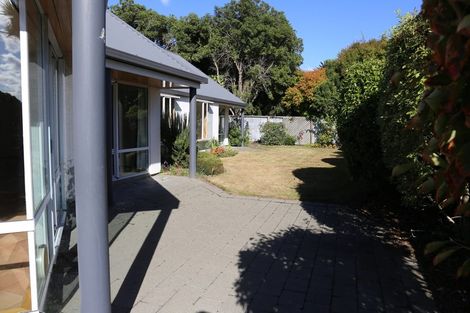 Photo of property in 255 Avonhead Road, Avonhead, Christchurch, 8042