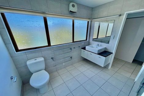 Photo of property in 3/63a Norwood Road, Bayswater, Auckland, 0622