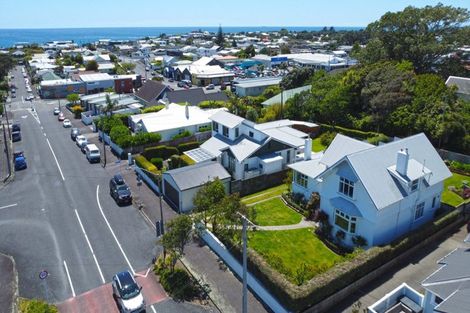 Photo of property in 13 Paynters Avenue, Strandon, New Plymouth, 4312