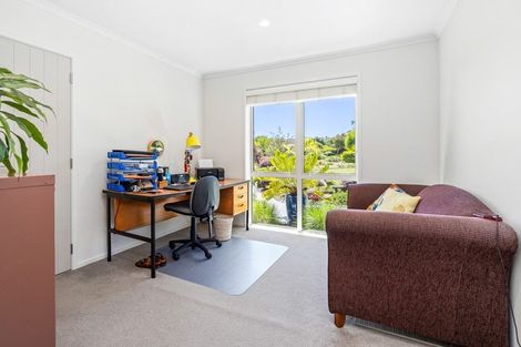 Photo of property in 9 Summerfield Way, Parahaki, Whangarei, 0112