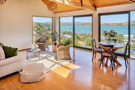 Photo of property in 13 Airlie Road, Plimmerton, Porirua, 5026