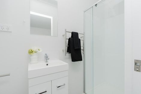Photo of property in 16/10 Burrows Place, Frankton, Hamilton, 3204