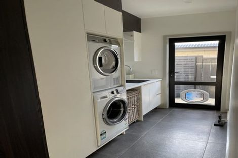 Photo of property in 2 Harrison Close, Cambridge, 3434