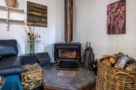 Photo of property in 1 Okoka Road, Omiha, Waiheke Island, 1081