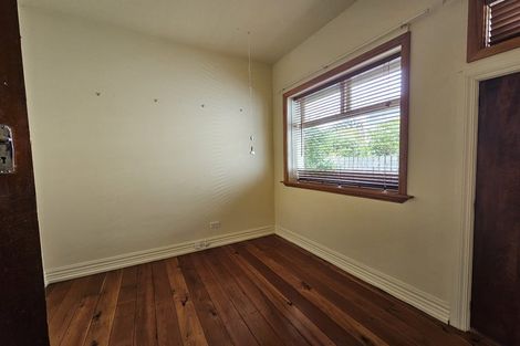 Photo of property in 83 Eden Street, Island Bay, Wellington, 6023
